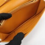 MIU MIU Leather Studs Chain Wallet Shoulder Bag Brown 5BP006 Used - 图片 18