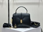 Size: 23x18x10cm
