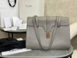 Size: 32x24x15cm