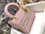 Lady Dior five-panel embroidery Size: 24 cm x 20 cm x 11 cm Model : M0565 - 图片 3