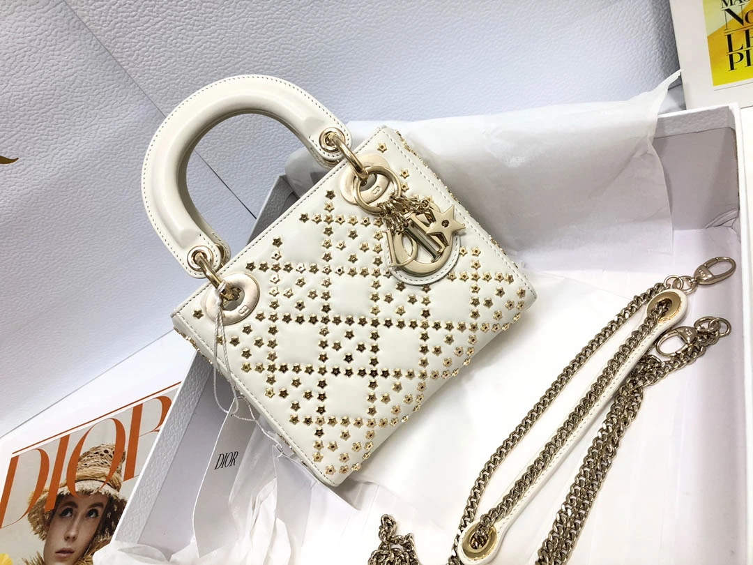i17eec0b67245dea1c22784aa538229dc Lady Collection Tanabata Size: 17x15x7 cm Model: M0505 - 图片 1