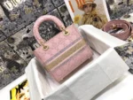 Lady Dior five-panel embroidery Size: 24 cm x 20 cm x 11 cm Model : M0565 - 图片 4
