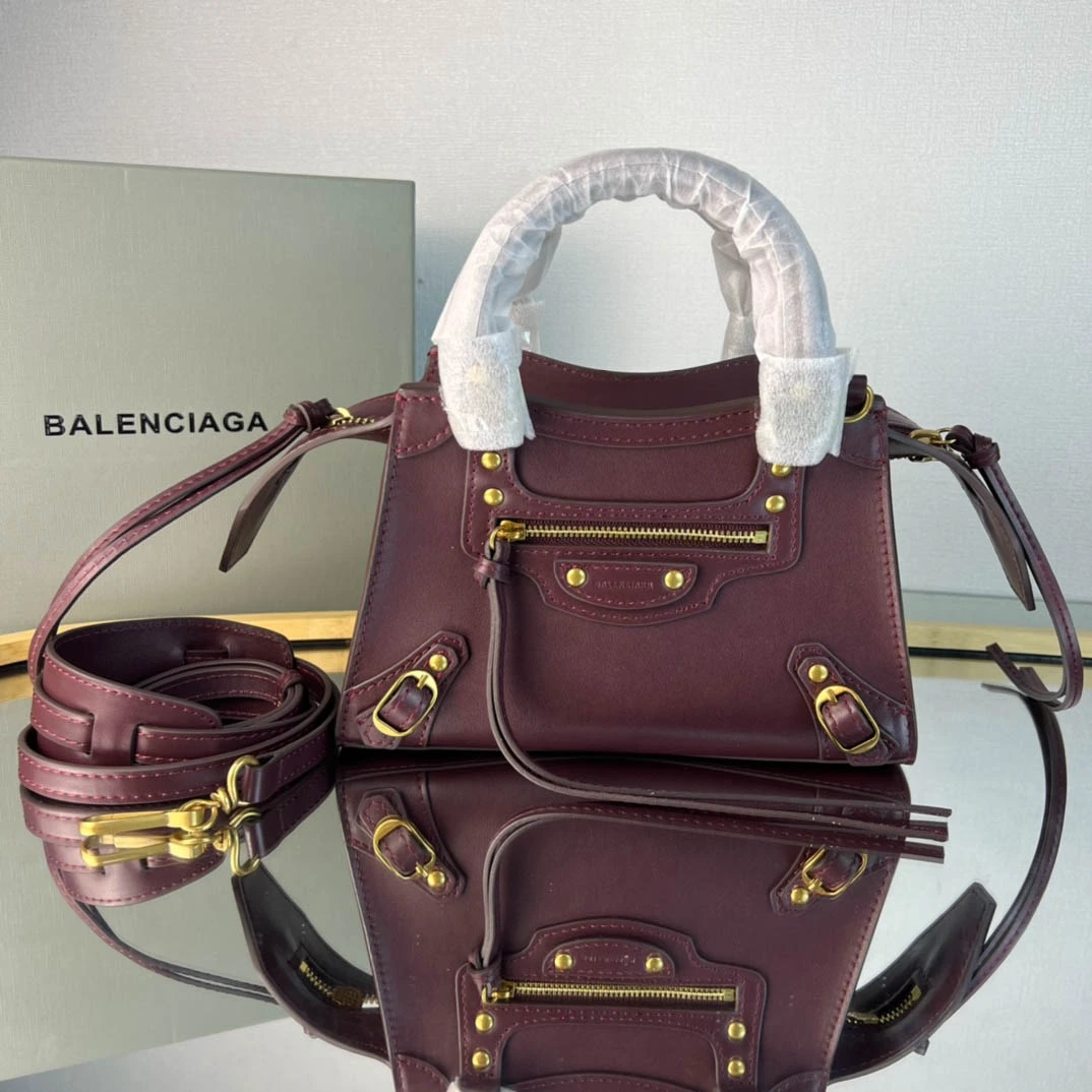 i2e469828f4086ee2457682cd8f9cbbcf Balenciag* Neo Classic biker bag Size: 16.5*22*9*14.5cm - 图片 1