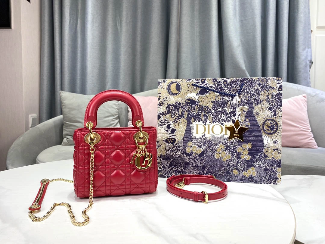 i4cd40ed26732aa21442c19ea93b34832 Cherry Red Sheepskin Size: 17cm Chain 120cm Model: C1004 - 图片 1