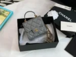 CHANE Size: 11*11*4cm