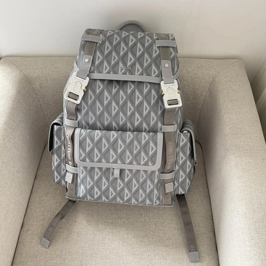 i74947224dbfa21f3f498975d00b31200 Hit the Road Shoulder Bag Size: 43*51*20 - 图片 1