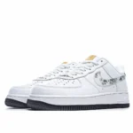 Nike Air Force 1 07 Low Top Sneakers - 图片 4