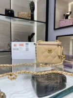 CHANE size 8.5X11X7