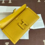 Amber Yellow - 图片 7
