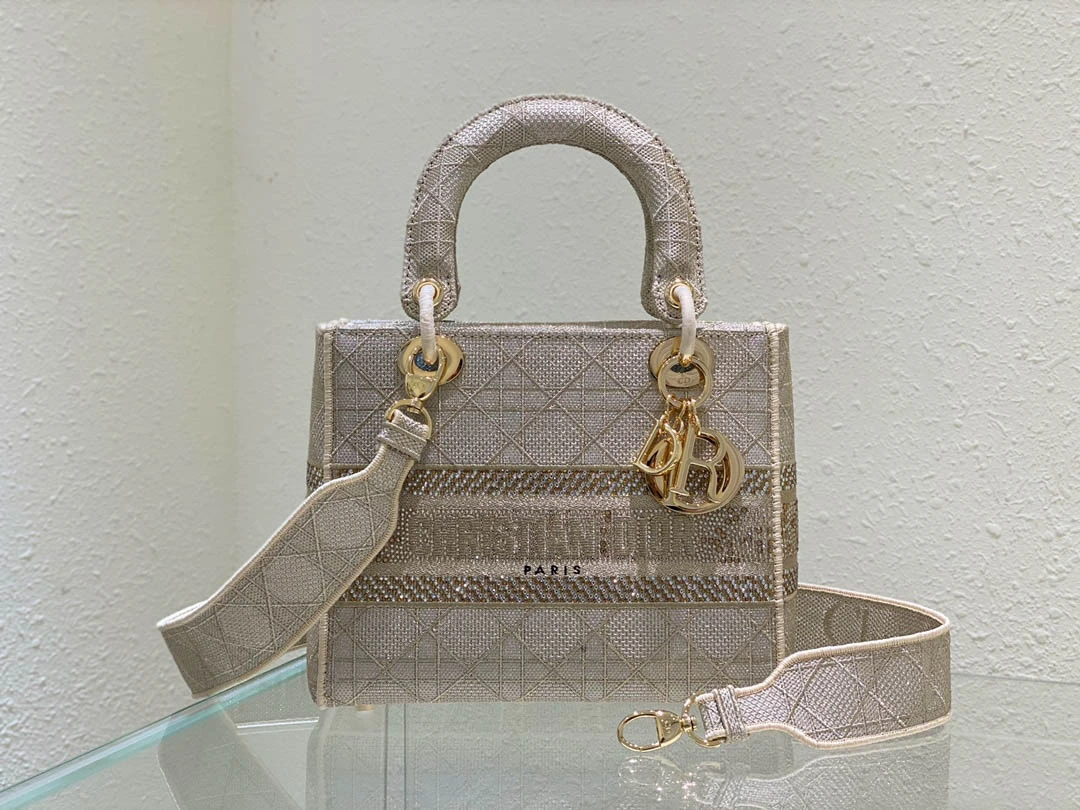 iad36844df70eba9bdb85fb3768b9140d Lady Collection Handbag Size: 24cm - 图片 1