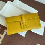 Amber Yellow - 图片 9