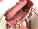 Lady Dior mini Size: 12 x 10.2 x 5 cm - 图片 9