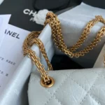 Chane Phone Case Model: AS1961 Phone Case Size: 17*13*5.5cm - 图片 6