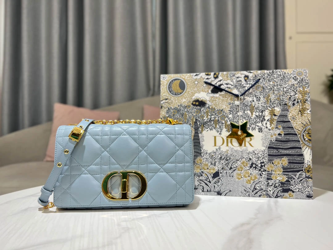 ie7e72e363595c2128d8a5a89b73b2961 CARO Handbag Size: 25.5*15.5*8 cm - 图片 1
