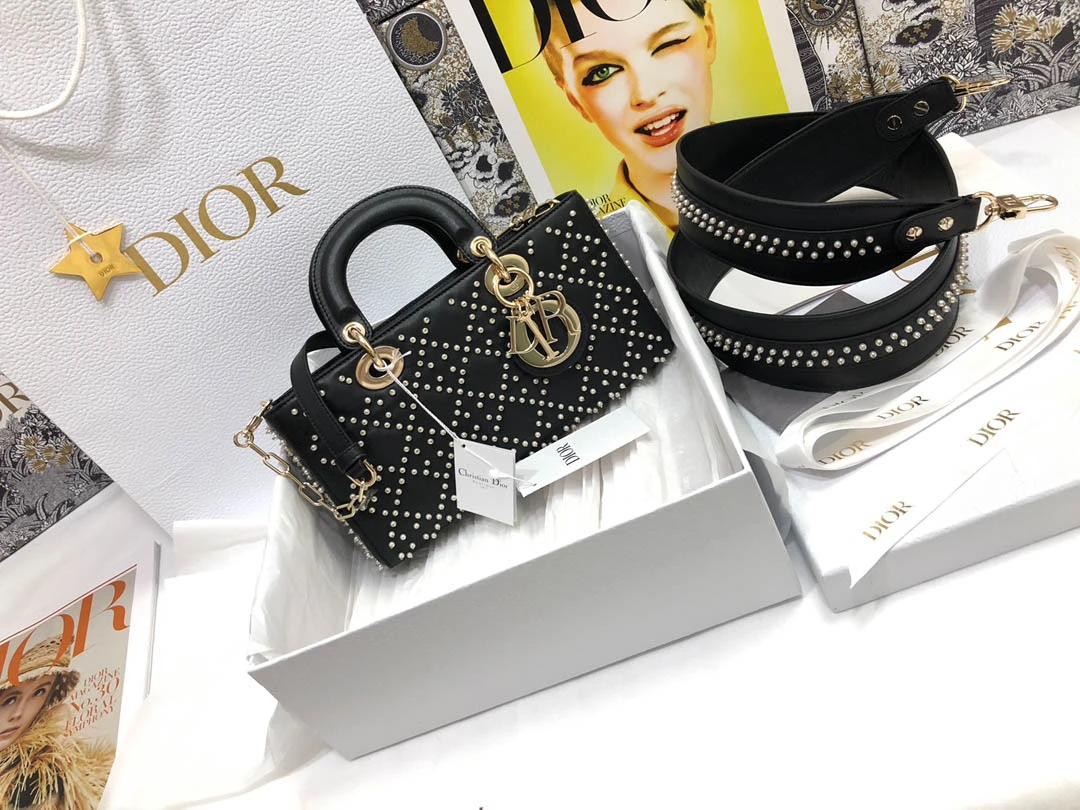 Lady D-Joy Black Pearl Bag Handbag Size: 26 x 13.5 x 5 cm Ref: M0540