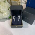 Tilda's Bow Classic Diamond Drop Earrings - 图片 2