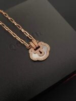 Yu Yi grande necklace in 18K rose gold set with jade and diamonds