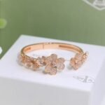 Frivole bracelet, 7 flowers, medium model - 图片 2