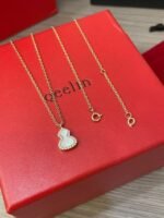 Wulu petite necklace in 18K rose gold set with mother-of-pearl and diamonds - 图片 2
