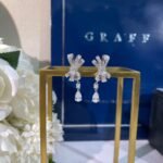 Tilda's Bow Classic Diamond Drop Earrings - 图片 3