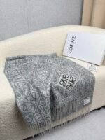 Anagram scarf in wool and cashmere grey - 图片 9