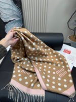 Brown and pink polka dot scarf - 图片 10