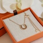 Jockette necklace, small model - 图片 8