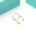 Tiffany T Hoop Earrings in Rose Gold - 图片 2