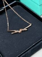 Tiffany Knot Small Pendant in Rose Gold with Diamonds - 图片 2