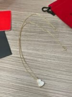Wulu petite necklace in 18K rose gold set with mother-of-pearl and diamonds - 图片 4
