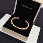 Gold and silver bracelets - 图片 9