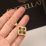 OPERA TULLE PENDANT IN YELLOW GOLD WITH ONYX - 图片 4