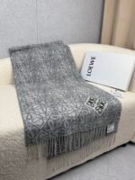 Anagram scarf in wool and cashmere grey - 图片 6
