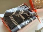 H Gray beige and black scarves - 图片 34