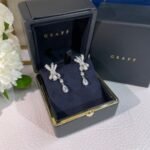 Tilda's Bow Classic Diamond Drop Earrings - 图片 7