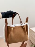 Valentino Suede Lambswool Tote Bag - 图片 2