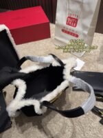 Valentino Suede Lambswool Tote Bag black - 图片 12