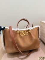 Valentino Suede Lambswool Tote Bag - 图片 10