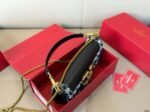 Valentino Garavani Locò Small Shoulder Bag In Laminated Calfskin With Jewel Logo black - 图片 6
