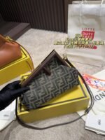 Fendi First clutch evening bag monogram - 图片 5