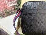 Gucci Supreme Black Crossbody Bag - 图片 7